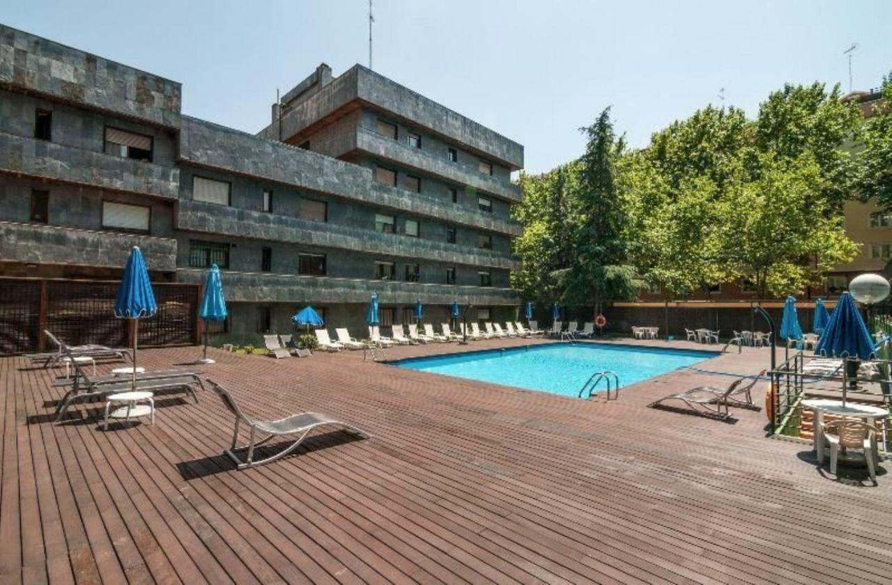 Apartamento Junto Al Santiago Bernabeu Con Piscina Apartment Madrid Luaran gambar